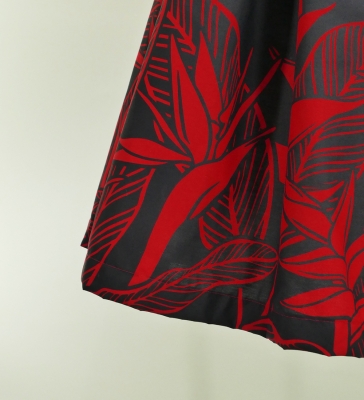Hula Pa'u Skirt with Bird of Paradise Print / Red & Black / J2647