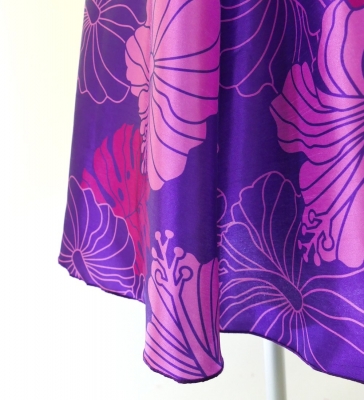 Hula Midi Dress with Hibiscus Print / Luxury Collection / Purple / J2672pu