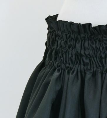 Hula Shantung Pa'u Skirt with Lehua Print / Luxury Collection / Black / J3043bk