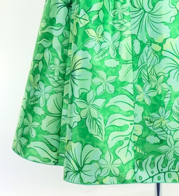 Hula Long Dress with Hawaiian Flower Print / Luxury Collection / Green / J3176gr